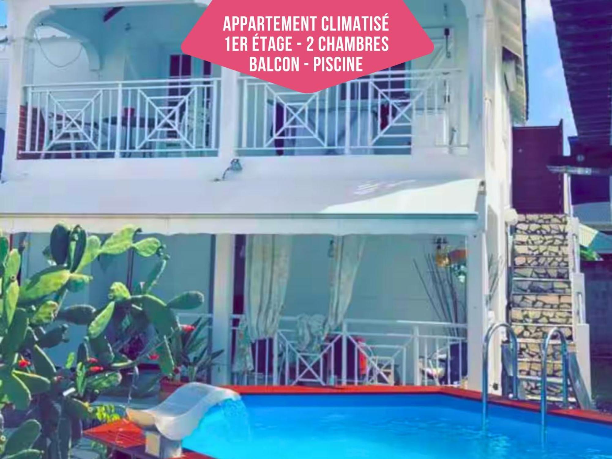 Le Sable Bleu - Evasion Tropicale A Sainte-Anne - Plage 5Min - Piscine - Parking - Logement Climatise - Vue Sur Les Palmiers - Parfait Pour Sejours En Famille Ou Entre Amis Exterior photo